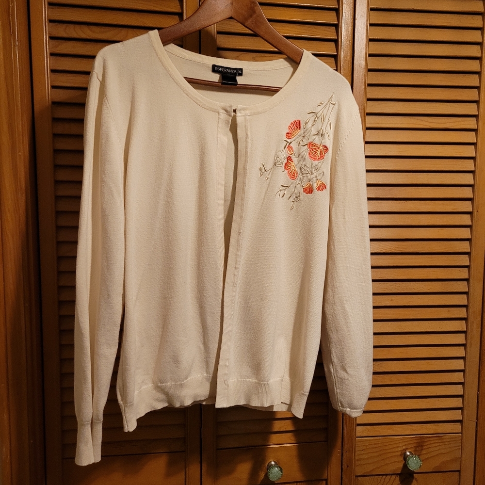 Esperanza Ivory Cardigan with Floral Details